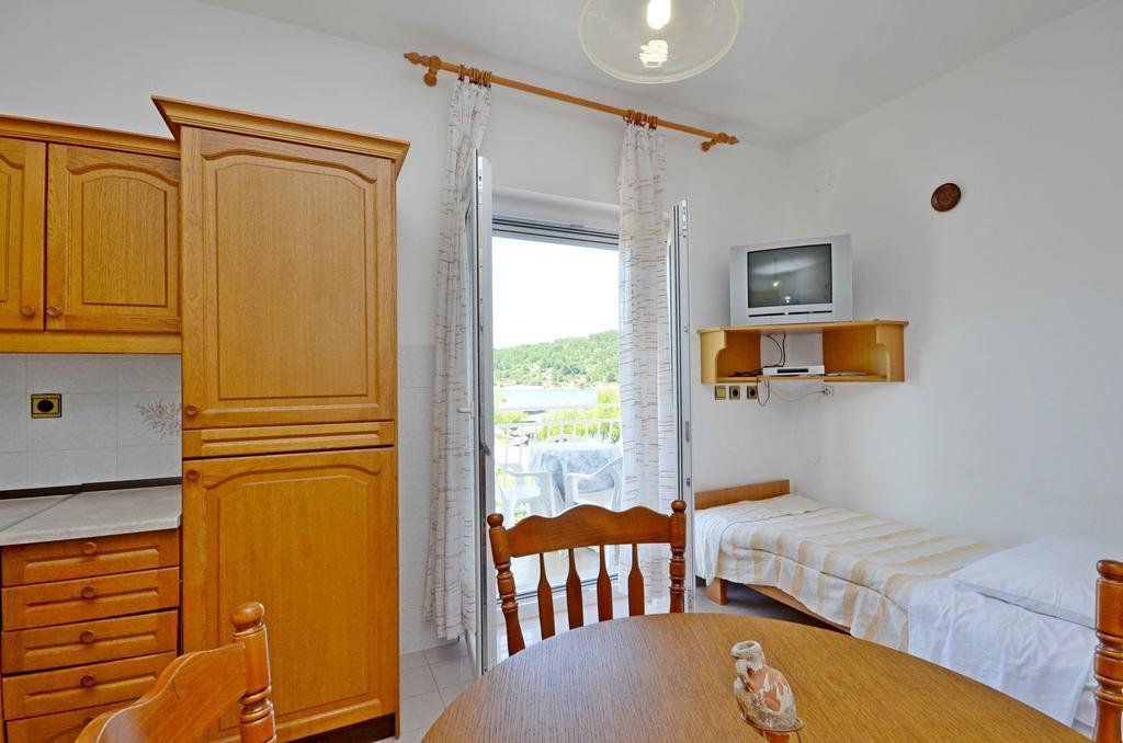Apartments Vila Punta Jadrtovac Exteriör bild