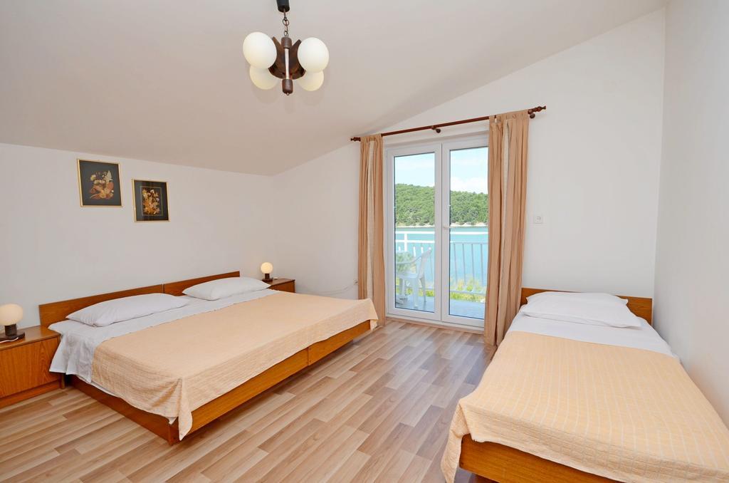 Apartments Vila Punta Jadrtovac Exteriör bild